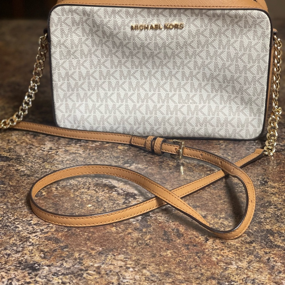 Michael Kors Jet Set Tan and Cream Crossbody Bag with Gold Chain
